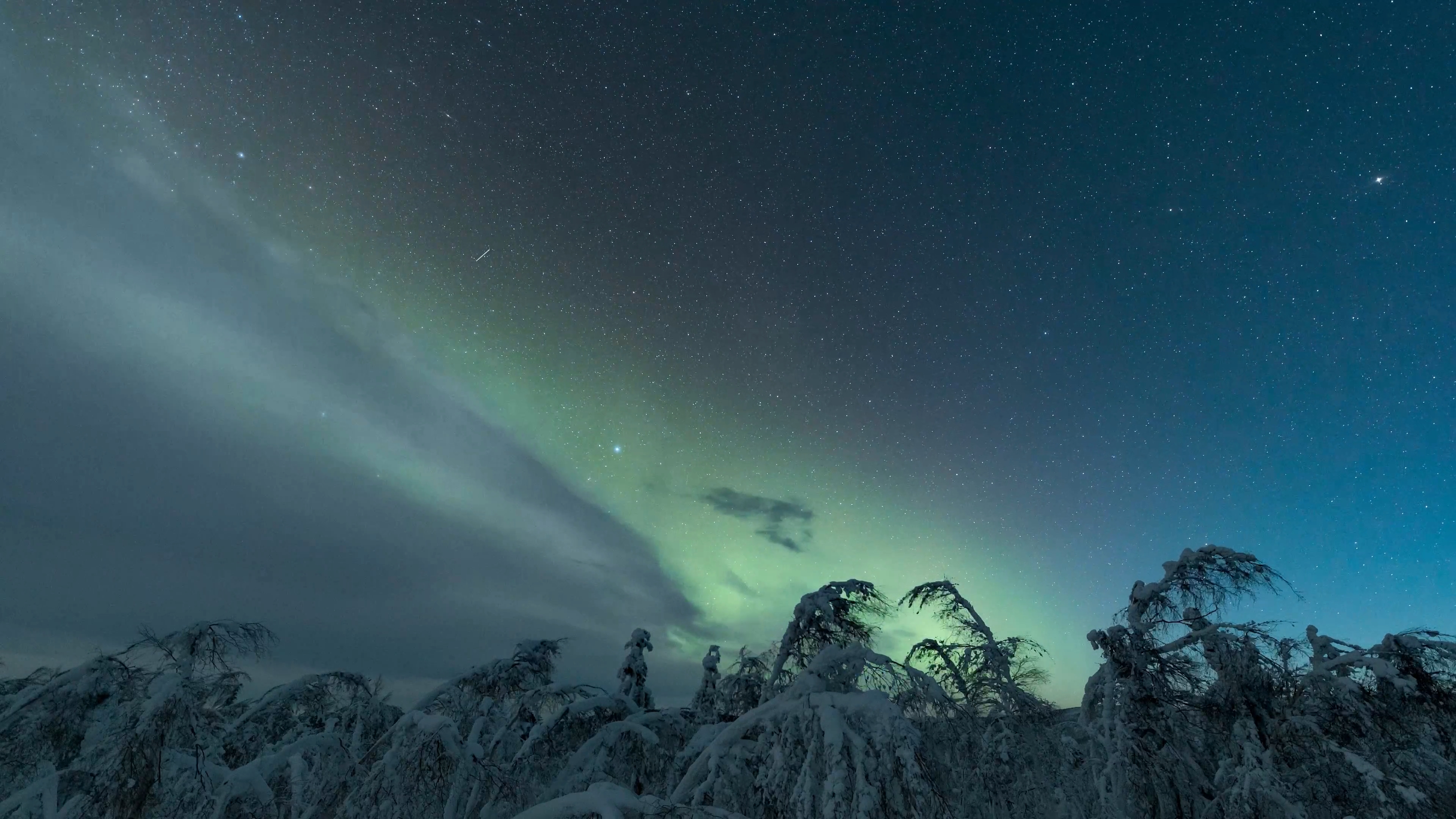 Timelapse video of the aurora borealis from Dalton Highway, Alaska.