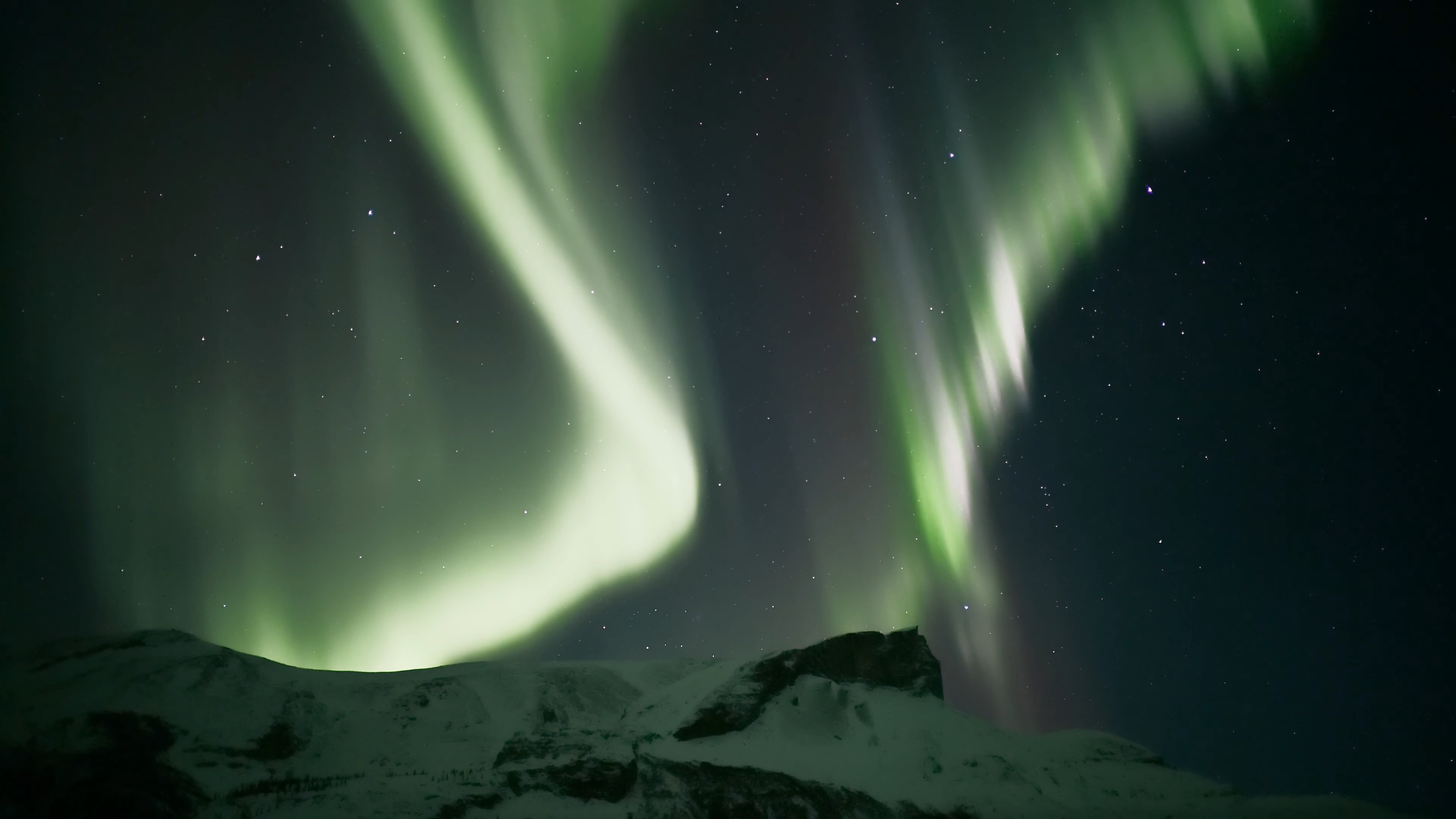 Real time video of aurora borealis over the Brooks Range from Dalton Highway, Alaska.